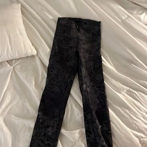 These are Lululemon size 0 seamless leggings